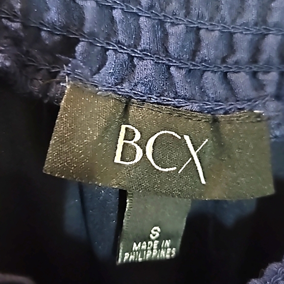 BCX Navy Blue Cold Shoulder Flowy Dress Size Small - Picture 7 of 11